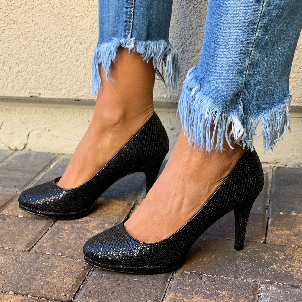 Black Textured Sparkle Closed Toe Platform Pump